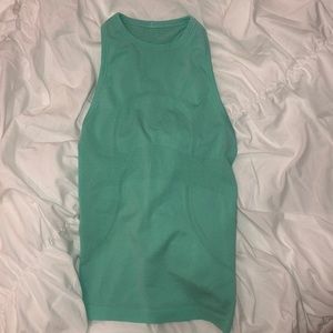 Lululelom tank top. High neck. Size 4.